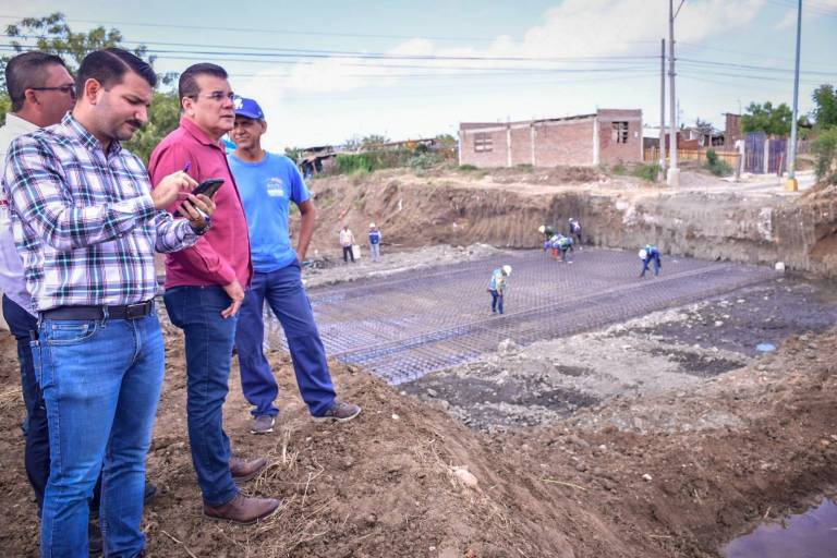Prevén terminar en 30 días la reconstrucción de puente vehicular en Villa Verde