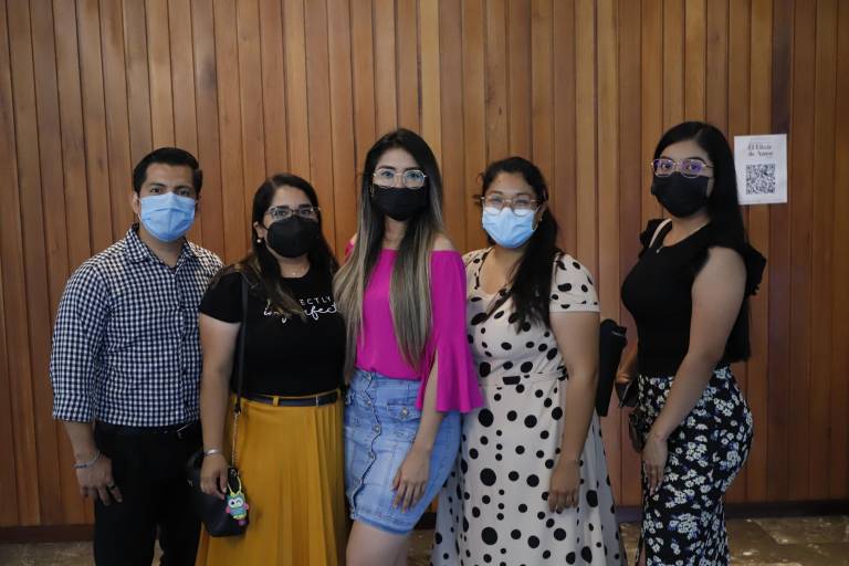 Viven velada de comedia y ópera en ‘Elixir de amor’