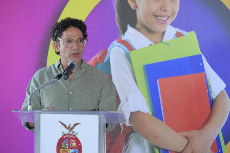 Secretario de Educación pide a Gobierno federal que se inicie vacunación a mayores de 12 años en Sinaloa