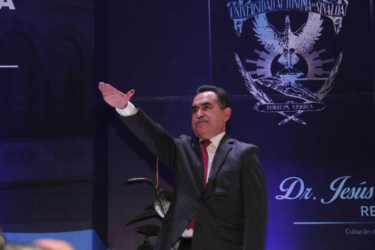 Jesús Madueña rinde protesta como Rector de la Universidad Autónoma de Sinaloa