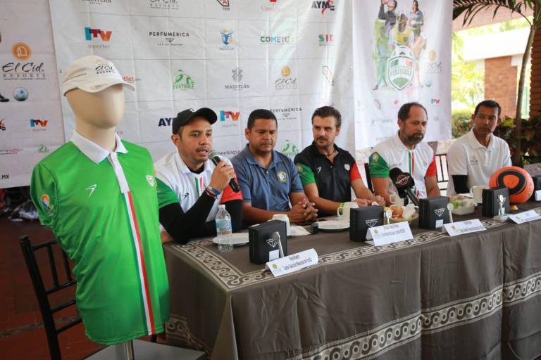 Destapan uniformes de México en Mazatlán Open Foot Golf 2023