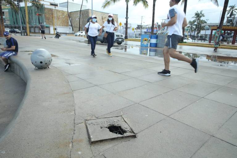La remodelación del malecón de Mazatlán ha sido una obra cara y hoy en día no tiene mantenimiento