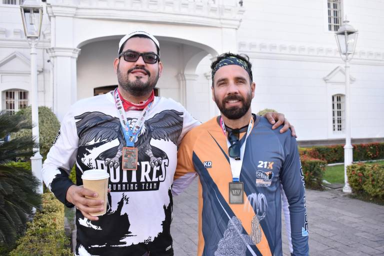 ‘Corren por Amor’ en Maratón Internacional de Culiacán