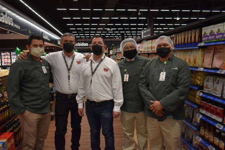 Inauguran Fresh Market en Plaza Ceiba, en Culiacán