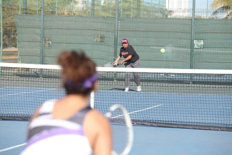 Consigue Alexia Rocha apurado triunfo en el Kilómetro Cero
