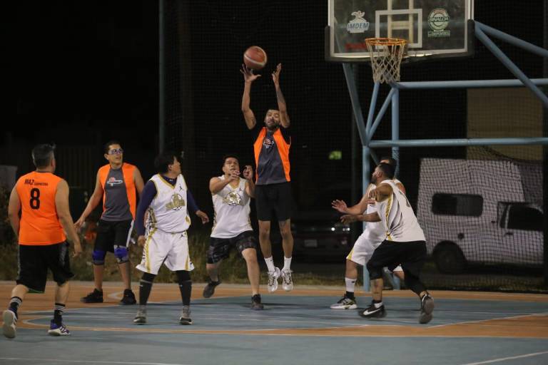 Definen los equipos campeones en Liga Veteranos de Baloncesto