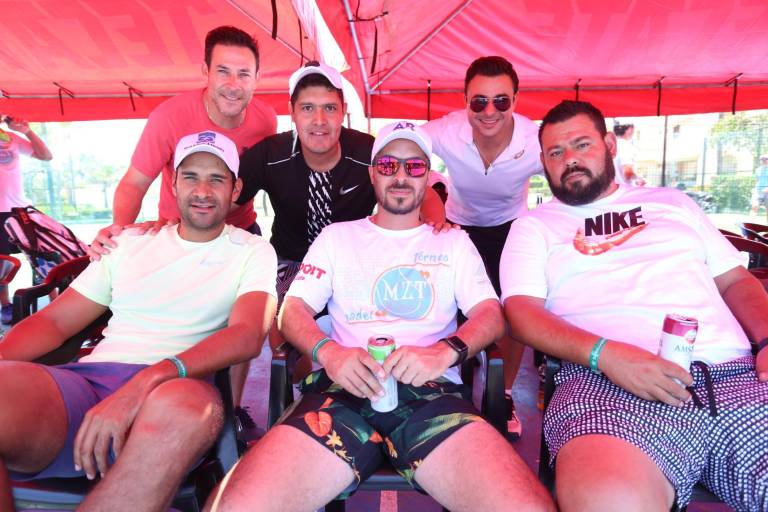 Conviven en el primer Torneo de Pádel en Estrella del Mar