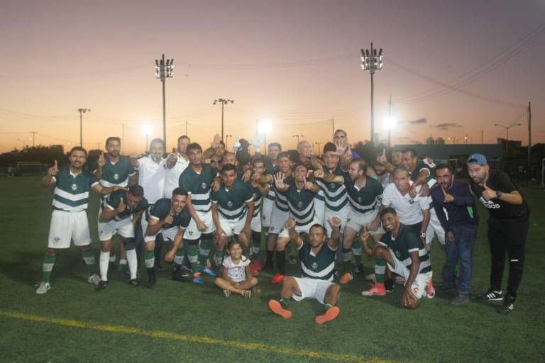 Sonido Zeuss-Servigrúas se lleva carro completo en la Liga Superveteranos