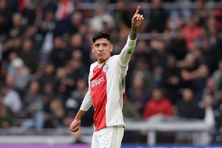 Edson Álvarez se hace presente en el marcador en goleada del Ajax
