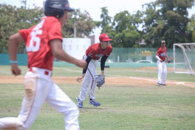Liga Quintero-Mazatlán cae apretadamente ante SLP en el Mazatlán Baseball Tournament