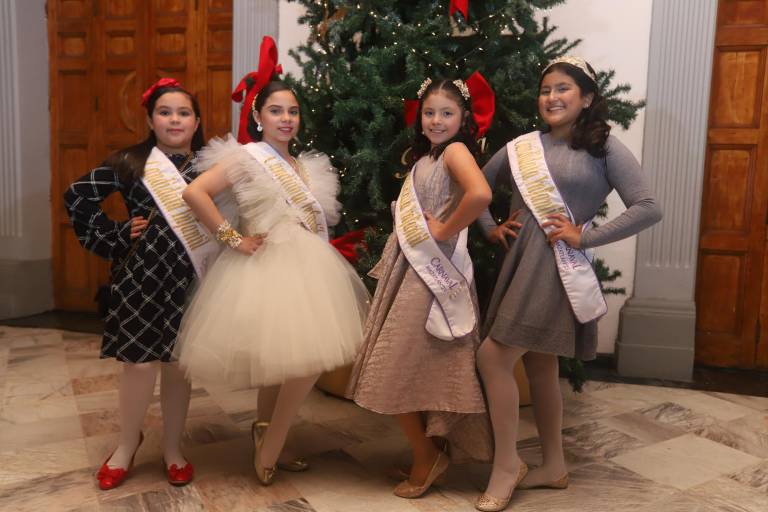 Las candidatas a Reina Infantil y Rey de la Alegría dan su mensaje de Año Nuevo