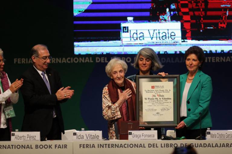 Abren convocatoria para el Premio FIL de Literatura 2022