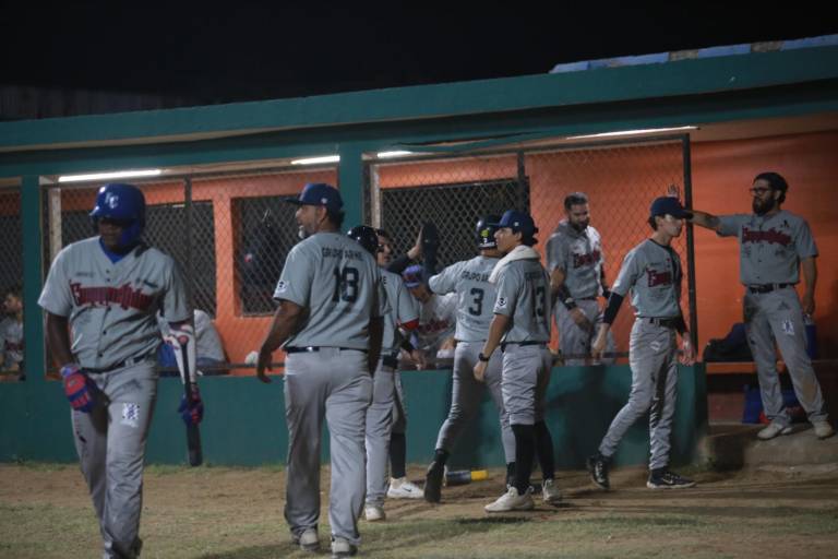 Sale airoso Pollería Catalina y conserva invicto en Liga Clase Abierta