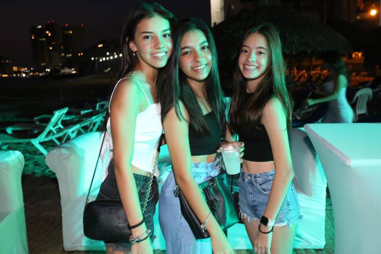 Protagoniza Andrea Medina Rice inolvidable fiesta de 15 años