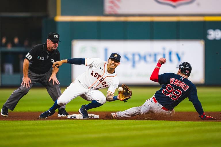 Los Astros de José Urquidy avanzan a la Serie Mundial