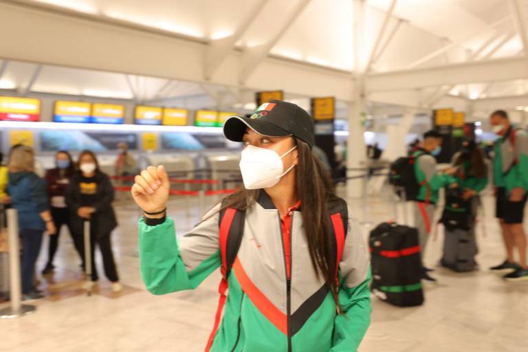 Viajan primeros deportistas mexicanos a Japón