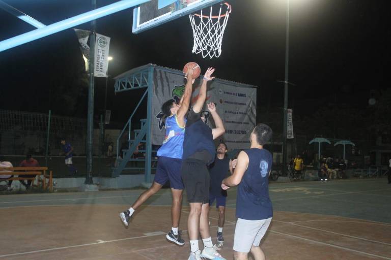 Restaurante El Velero domina compromiso en Baloncesto Casa Hogar