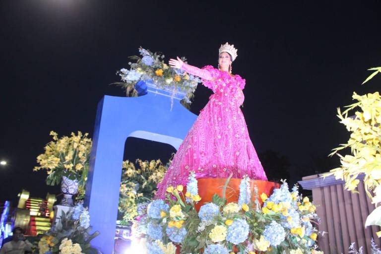 Chicos y grandes disfrutan del tradicional desfile de la Feria de la Primavera en Rosario