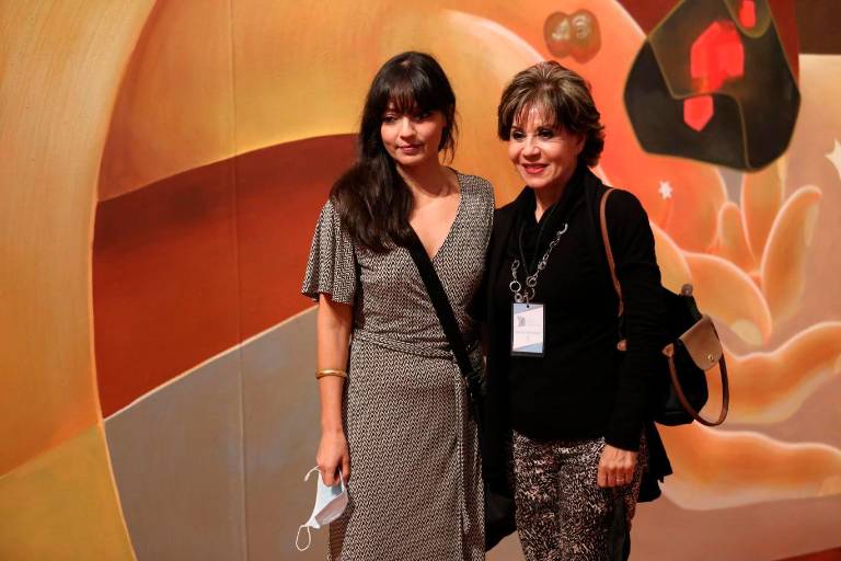 Exhibe 2 exposiciones en sus galerías