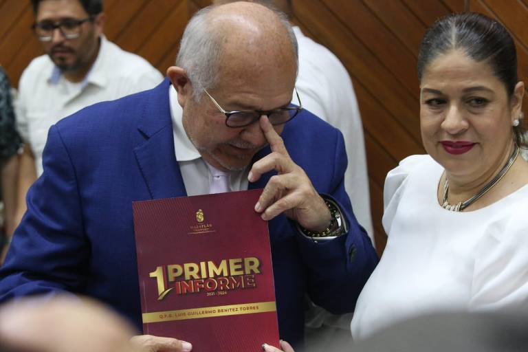 Renuncia ‘El Químico’ como Alcalde de Mazatlán; será Secretario de Turismo con Rocha Moya