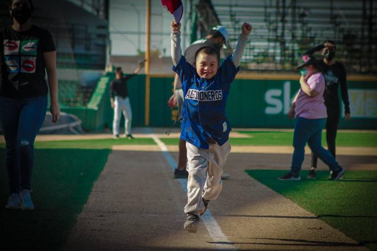 Los Súper Algodoneritos entrenan, juegan y festejan a la vez