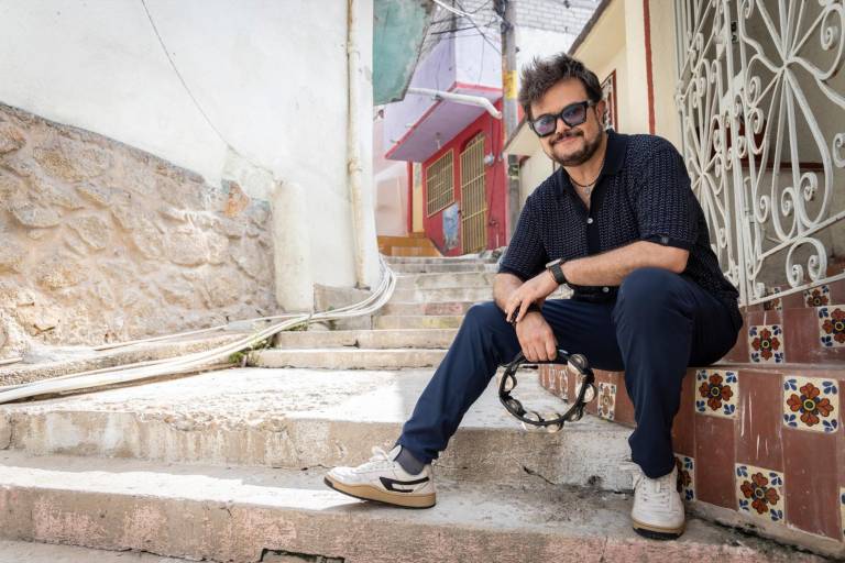 Reconocen en Colombia y Guatemala, la trayectoria de Aleks Syntek