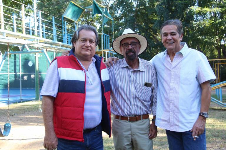 Ex alumnos del ICH disfrutan su tradicional reunión de fin de año