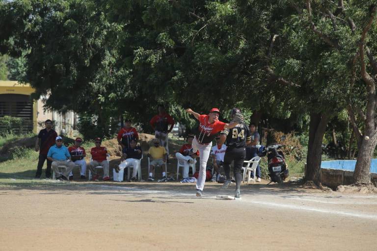 Jurídico Martínez avanza a semifinales en la Liga de Beisbol ‘ZC’ del Club Polluelos