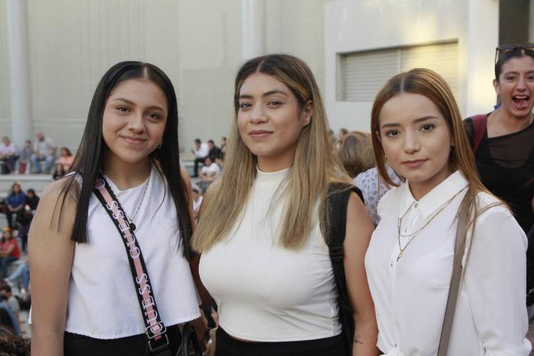 En el Isic celebran con altares y artes escénicas el Día de Muertos