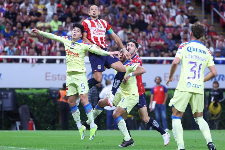 Chivas y América no se hicieron daño en el Clásico Nacional
