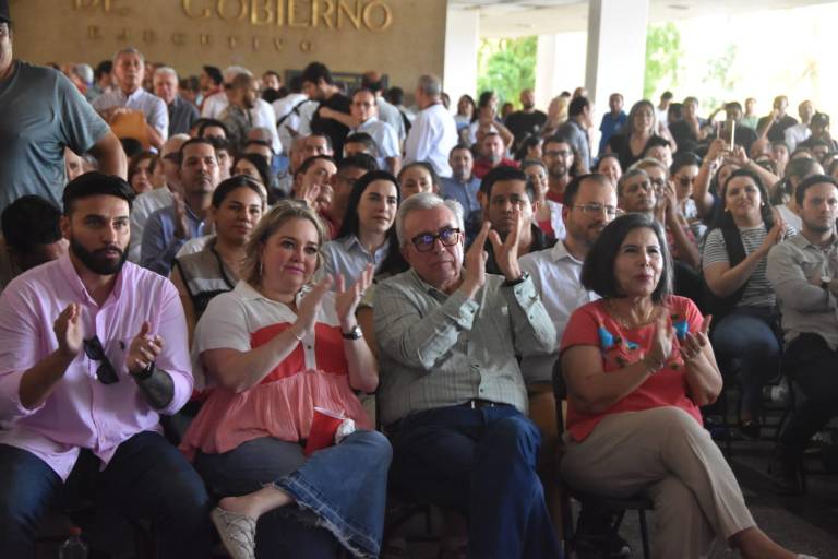 Felicita Gobernador a Marco Verde por medalla de plata en París 2024