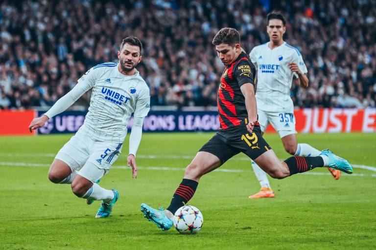 Manchester City, primer clasificado a octavos de final