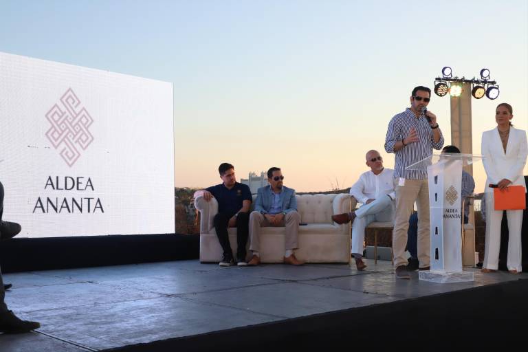 Colocan primera piedra de Aldea Ananta