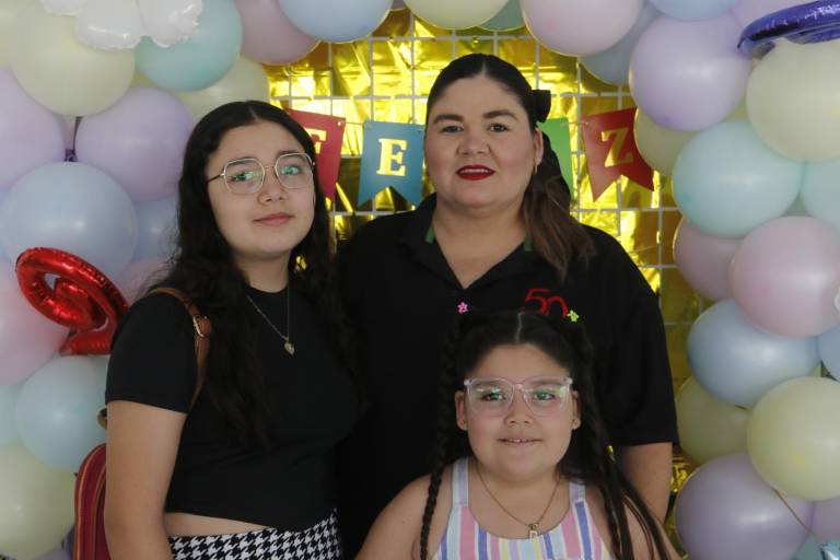 Festeja Grupo Noroeste a hijos de colaboradores en el Día del Niño