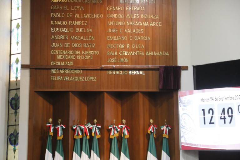 Inscriben el nombre de Heraclio Bernal en el muro de honor del Congreso de Sinaloa