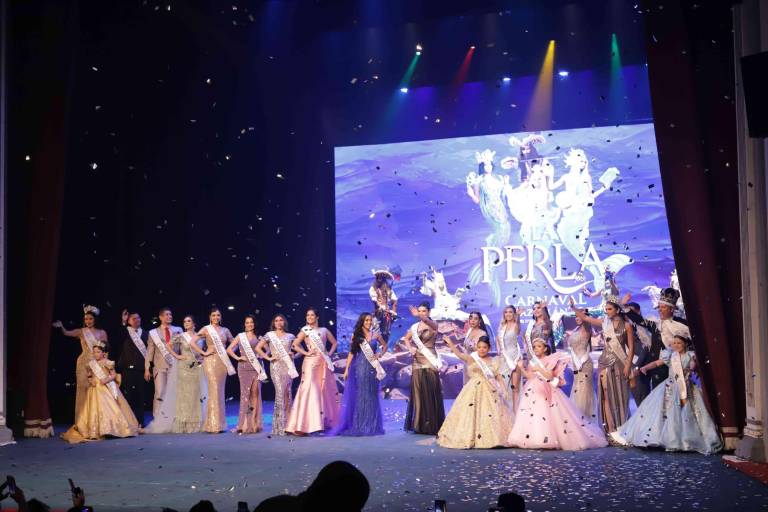 Disfrutan mazatlecos del destape del tema y candidatos del Carnaval de Mazatlán 2025