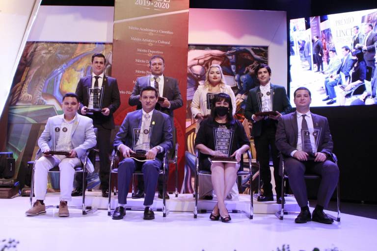 Otorga la UAdeO premios Profesionista Lince del Año 2019-2020