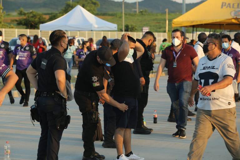 En el estadio ‘El Kraken’ se ha ‘sufrido’ a las barras del Querétaro, afirma Alcalde de Mazatlán