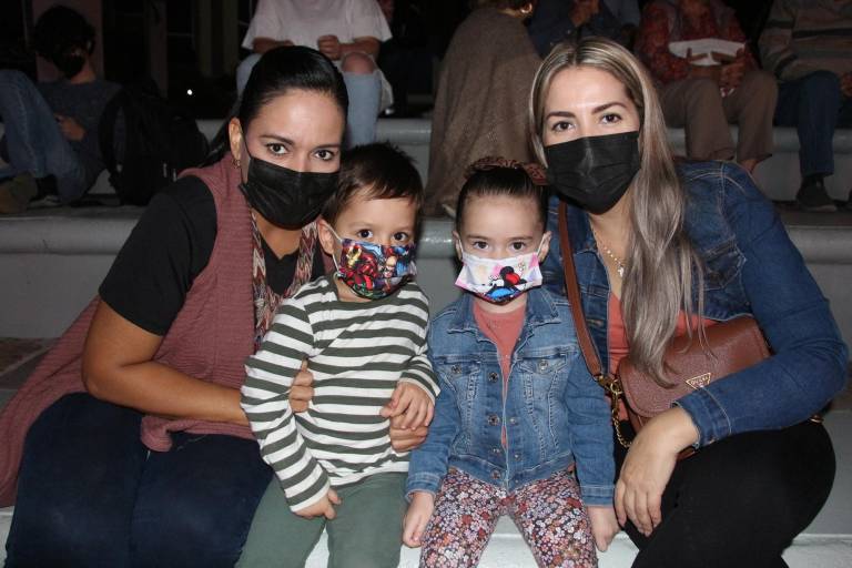 Viven ‘La fiesta de la Navidad’