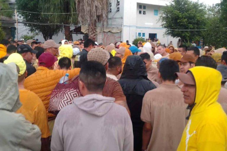 Motín en penal de Morelos deja cuatro heridos; cesan a mandos penitenciarios señalados de extorsión