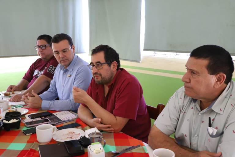 Senador César Cravioto promueve en Mazatlán recolección de firmas para Consulta de Revocación de Mandato