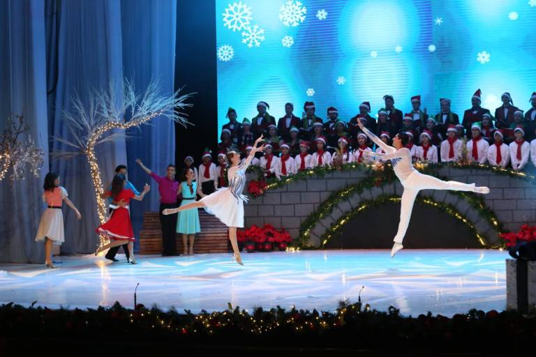 Gozan mazatlecos de la ‘Gala Navideña’