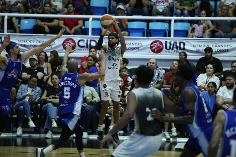 Venados Basketball mantiene a salvo su racha con contundente triunfo sobre Astros