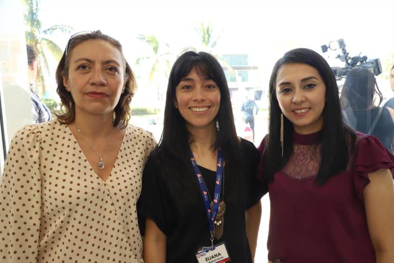 Se inaugura en Mazatlán, Farmacias del Ahorro