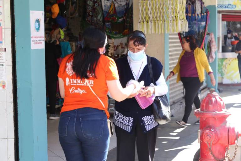 Crean conciencia en mercado Pino Suárez, de Mazatlán, sobre la violencia hacia las mujeres