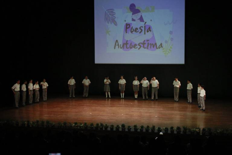 Reflexionan alumnos del Sebec en torno a la pandemia en la Expo Macro 2023