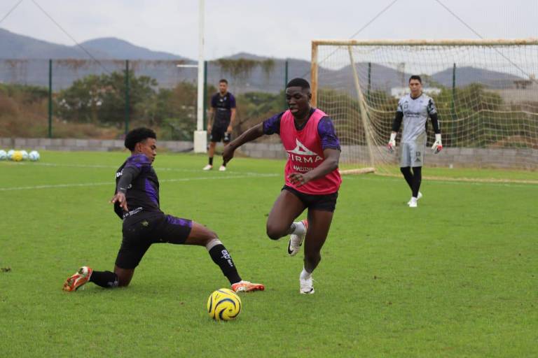 Agradecido con venir a Mazatlán FC: Stiven Plaza