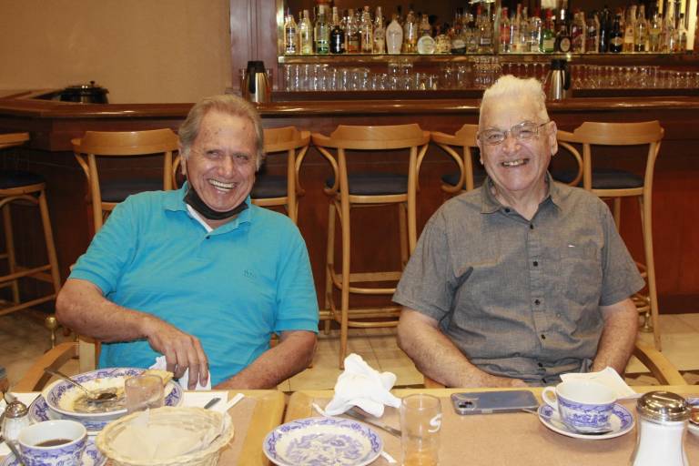 La Confraternidad Prevoriana celebra entre amigos