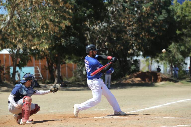 Facimar gana la feria de carreras a Hotel Playa en el beisbol Intersindical de la UAS