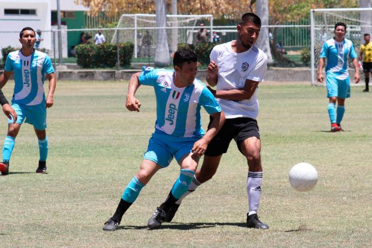 Dividen puntos Fajardo y Delgadillo en la Primera Fuerza